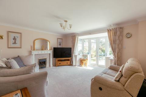 4 bedroom detached house for sale, Darent Close, Stone Cross, BN24