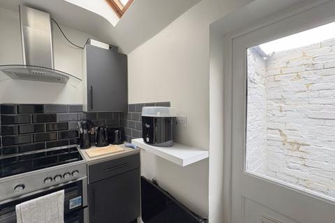 undefined, Tewkesbury GL20