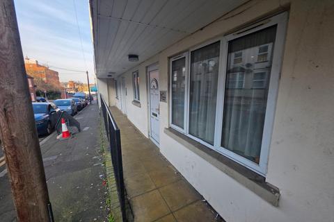 undefined, , Buxton Road, Luton, Bedfordshire