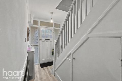 3 bedroom semi-detached house for sale, Harwich Road, Colchester