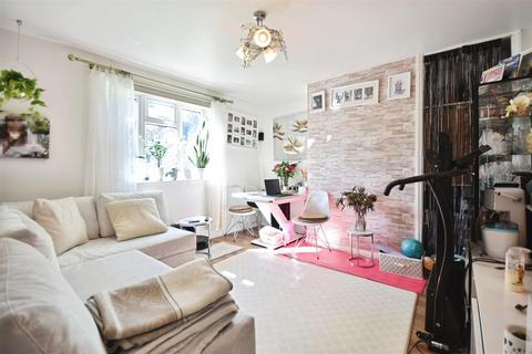 undefined, Beech Avenue, Brentford