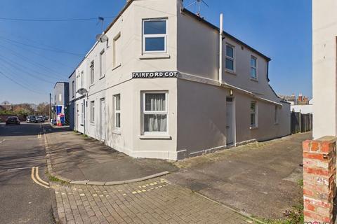 2 bedroom end of terrace house for sale, St. Pauls Road, Cheltenham GL50