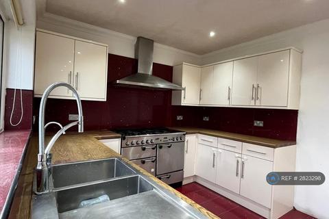 3 bedroom terraced house to rent, Brampton Road, Hillingdon, Uxbridge, UB10