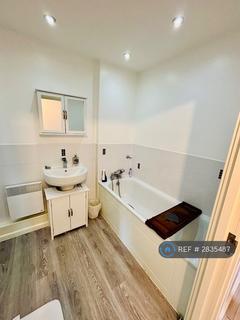 2 bedroom flat to rent, Great Clowes Street, Salford, M7
