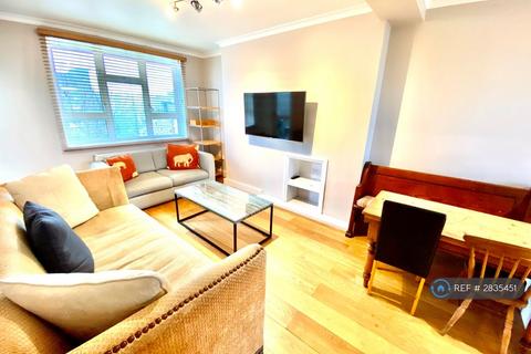 3 bedroom flat to rent, Kirtley House, London, SW8