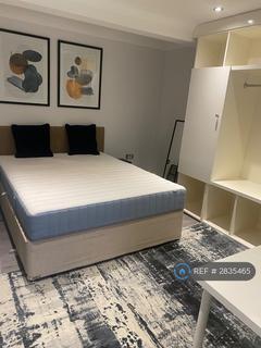 2 bedroom flat to rent, Kensington Church Street, London, W8