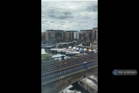 undefined, Limeview Apts, London, E14