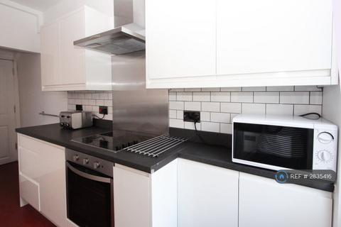4 bedroom terraced house to rent, Haysworth Street, Preston, PR1