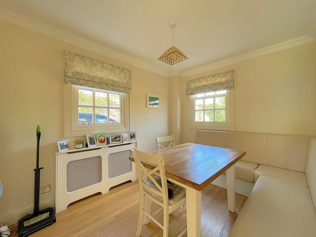 Breakfast Room (1)