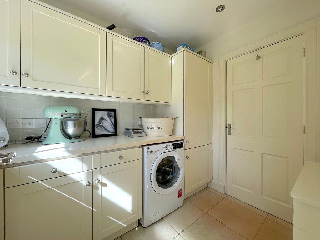Utility Room (1)