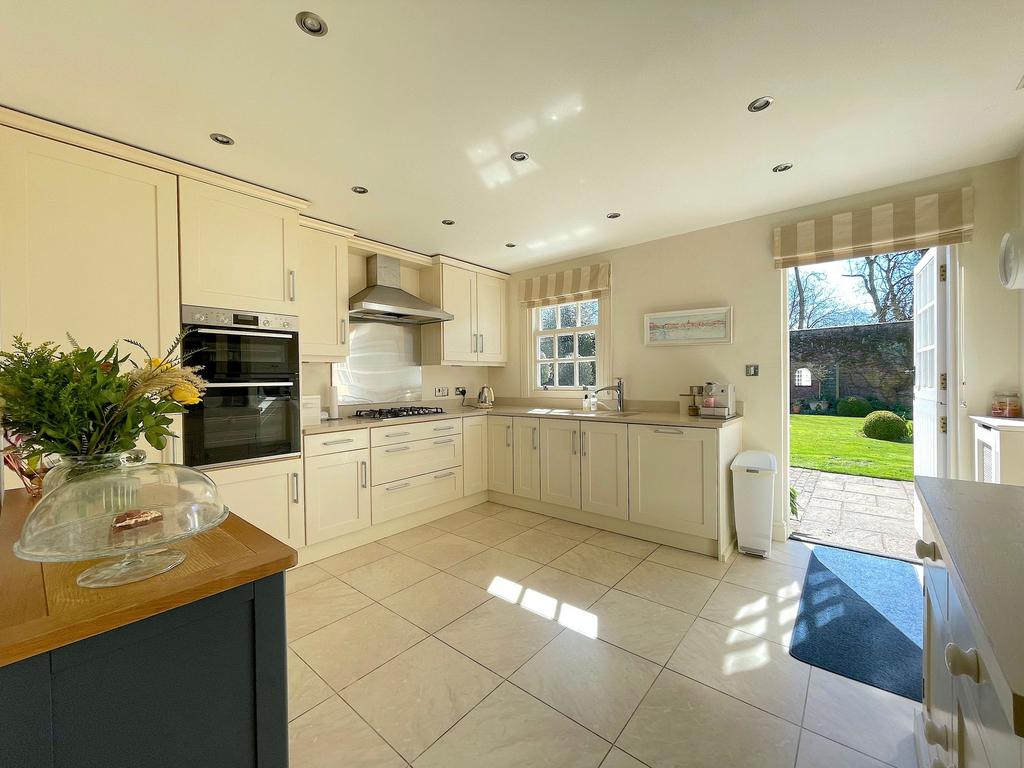 Kitchen (1)