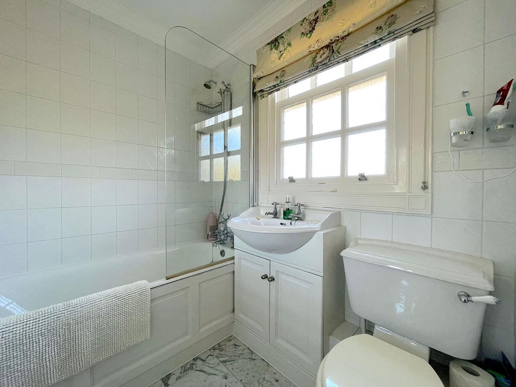 En-Suite Two (1)