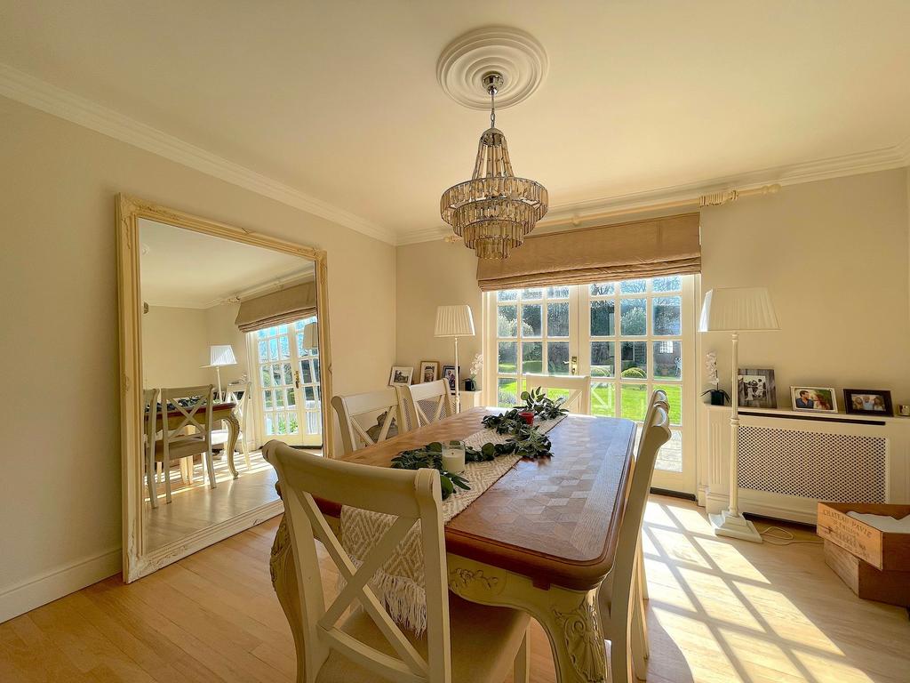 Dining Room (1)