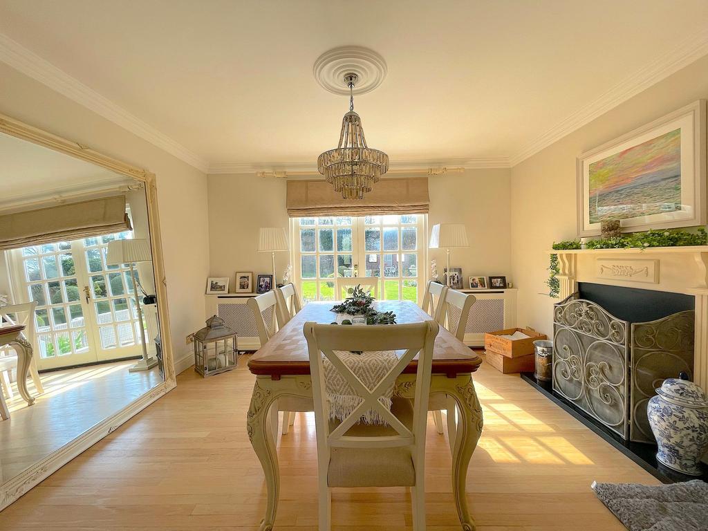 Dining Room (2)