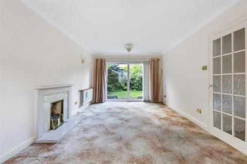 4 bedroom detached house for sale, Meare Close, Tadworth