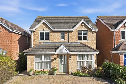 4 bedroom detached house for sale, Bancroft Chase, Hornchurch, RM12