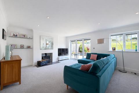 undefined, Warren Lane, Ashford