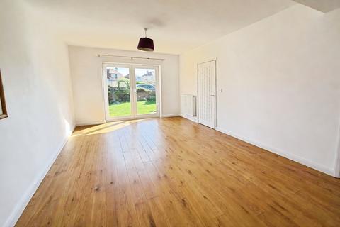 4 bedroom chalet to rent, Astley Crescent, Hunstanton, PE36