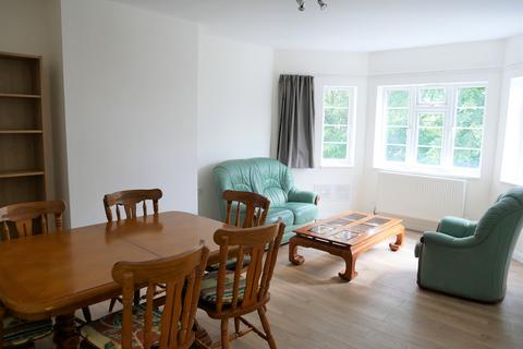 2 bedroom flat to rent, Falling Lane, Yiewsley UB7