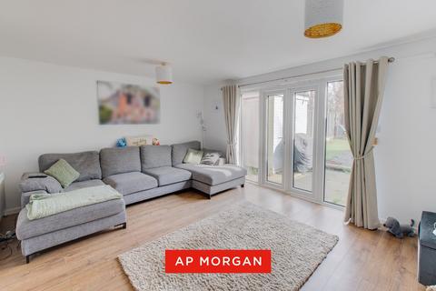 3 bedroom terraced house for sale, Thatchers Court, Droitwich, Worcestershire, WR9