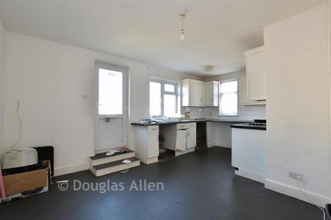 Chigwell Road, Woodford Green, Essex