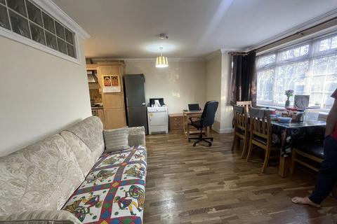 undefined, Coldharbour Lane, Hayes UB3