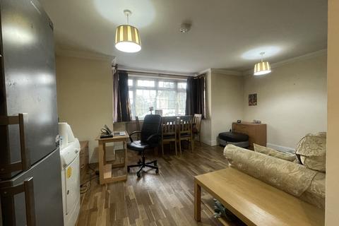 undefined, Coldharbour Lane, Hayes UB3