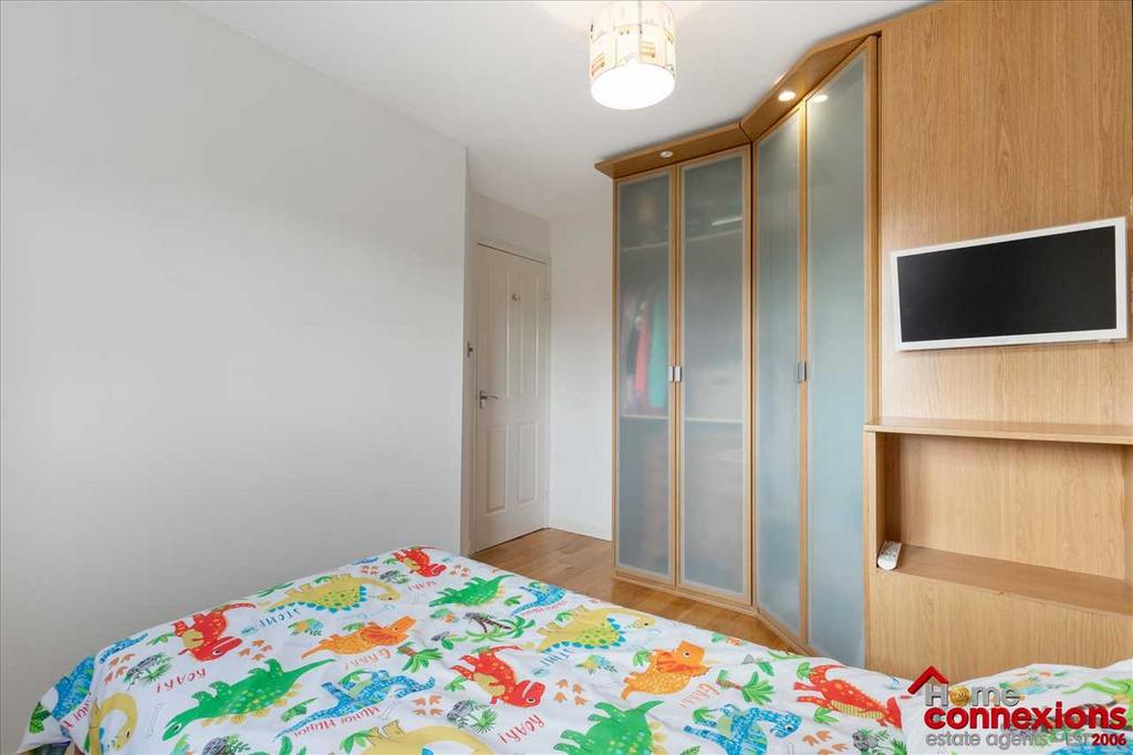 Bedroom Two (2)