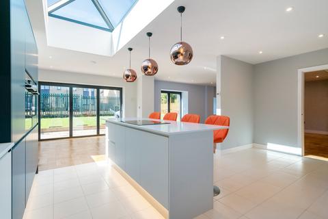 4 bedroom cottage for sale, Dam Top, Halifax HX6