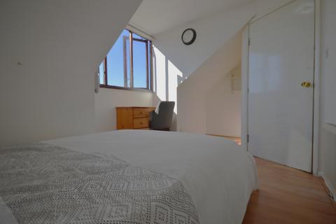 undefined, Lukin Street, Shadwell, E1 0AA