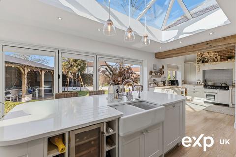 undefined, Burton Rise, Newark NG22