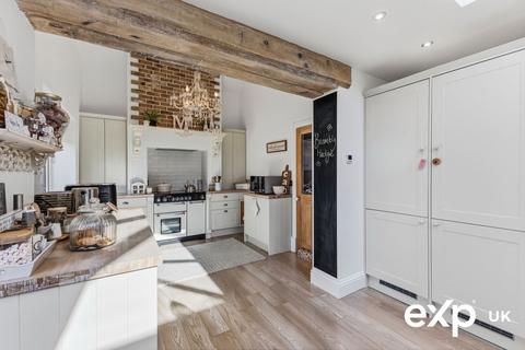undefined, Burton Rise, Newark NG22