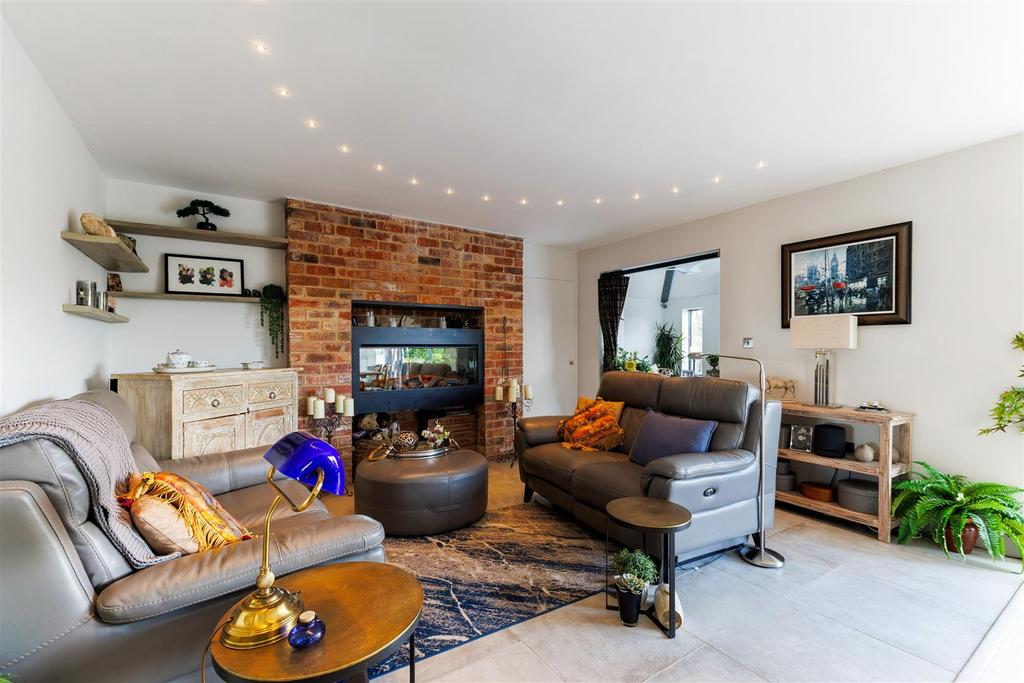 97737 Millside Honeystreet (11) - Copy.jpg
