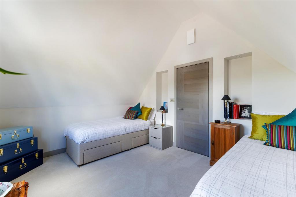 97737 Millside Honeystreet (15) - Copy.jpg