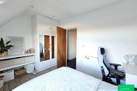 2 bedroom apartment to rent, High Road, East Finchley
