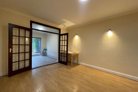 undefined, Brassie Avenue, London W3