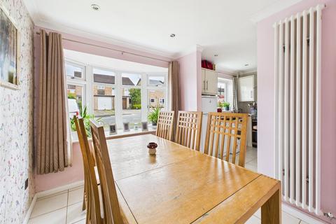 3 bedroom detached house for sale, Mandara Grove, Abbeydale, Gloucester, Gloucestershire, GL4