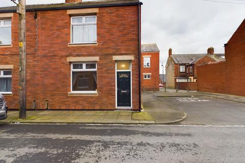 2 bedroom end of terrace house to rent, Newton Street, Ferryhill DL17