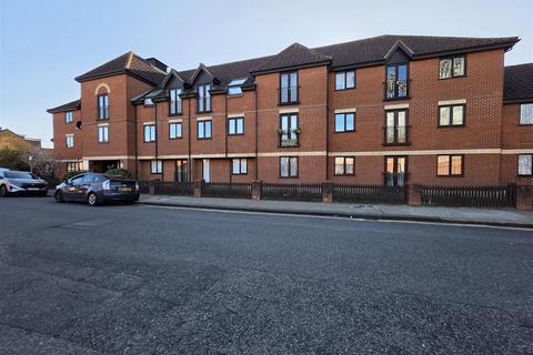 1 bedroom flat for sale, Golding Court, Riverdene Road, Ilford