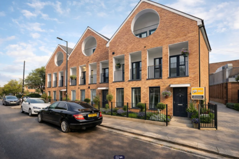 undefined, Matrix Court, Enfield, Enfield, Middlesex, EN3