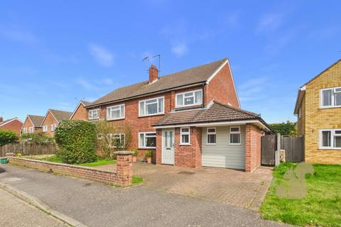3 bedroom semi-detached house for sale, Alan Way, Colchester