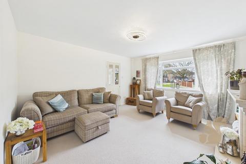 3 bedroom semi-detached house for sale, Alan Way, Colchester