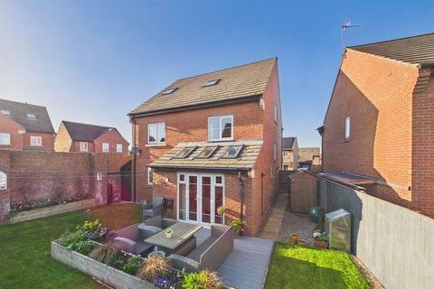 4 bedroom detached house for sale, 11 Greengage Close, Malton, YO17 7FP