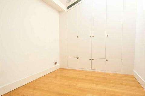 undefined, Great Russell Street, London WC1B