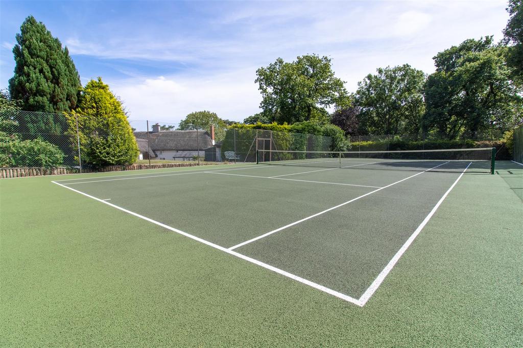 Tennis court 1.jpg
