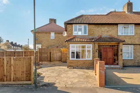1 bedroom house for sale, Lessness Road, Morden SM4