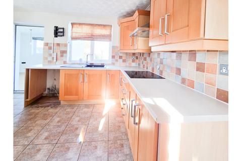3 bedroom semi-detached house for sale, Dunkery Road, Bridgwater, TA6