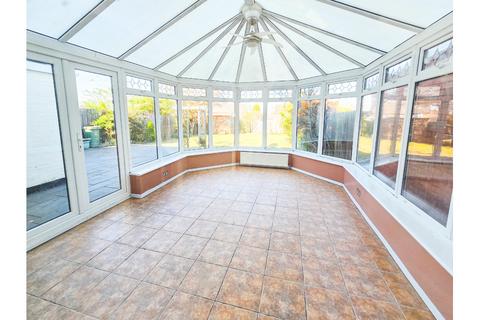 3 bedroom semi-detached house for sale, Dunkery Road, Bridgwater, TA6