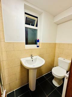 undefined, 527-529 High Road E11