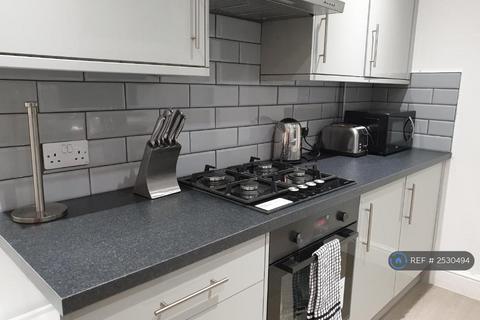 4 bedroom terraced house to rent, Manfield Road, Northampton, NN1